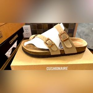 Cushionaire size7.5 taupe color
